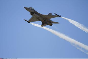 Ucraina, F 16 in arrivo. Russia: “Servono più armi per guerra”