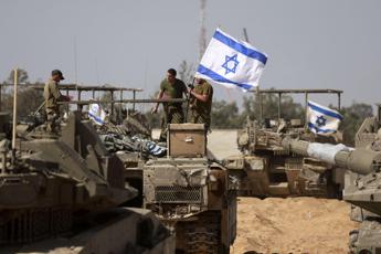 Israele Hamas, frenata sulla tregua. Idf a popolazione Rafah: “Iniziate a spostarvi”