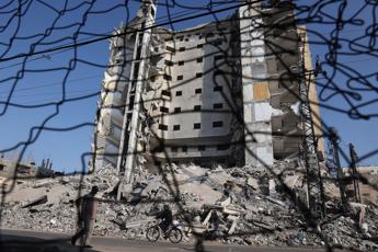 Volantini, telefonate e messaggi: ecco l’ordine di evacuazione di Israele a Rafah