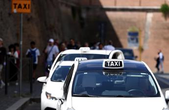 Taxi, Uri: “Incomprensibile eliminazione distinzione piattaforme da decreto”