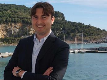 Corruzione Liguria, Cozzani preannuncia dimissioni e al gip si dichiara “pronto a spiegare”
