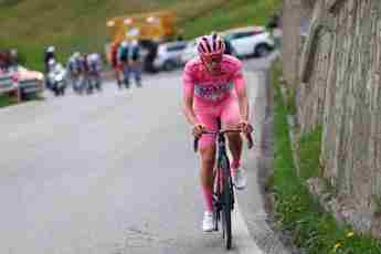 Giro d’Italia, Pogacar vince 15esima tappa: show della maglia rosa