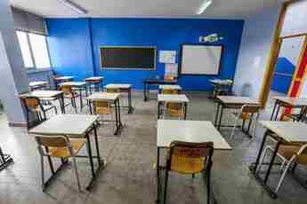 Terremoto Napoli, oggi scuole chiuse a Bagnoli e Fuorigrotta